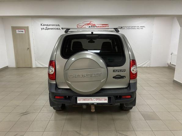 Chevrolet Niva I Рестайлинг с пробегом 2015 года, цена 679 000 рублей, 84000 км, внедорожник, Автокод Объявления
