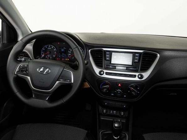 Hyundai Solaris II с пробегом 2018 года, цена 1 190 000 рублей, 116588 км, седан, Автокод Объявления