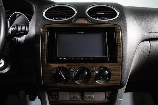 Ford Focus II Рестайлинг с пробегом 2008 года, цена 559 000 рублей, 215000 км, седан, Автокод Объявления