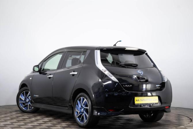 Nissan Leaf I (ZE0/AZE0) с пробегом 2014 года, цена 929 000 рублей, 153000 км, хэтчбек, Автокод Объявления