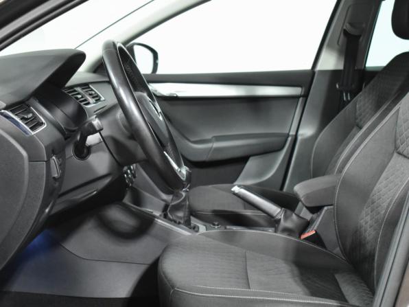 Skoda Octavia III (A7) с пробегом 2016 года, цена 895 000 рублей, 267579 км, лифтбек, Автокод Объявления