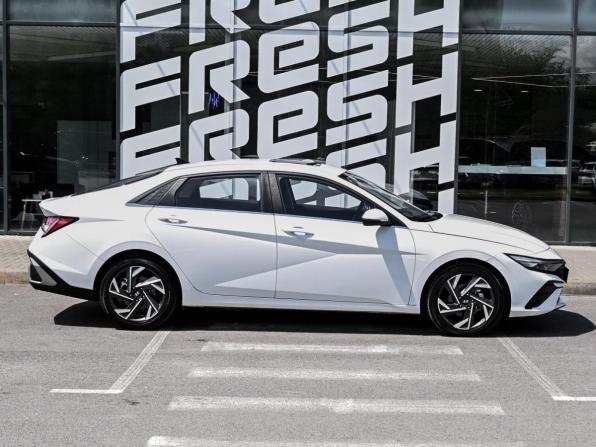 Hyundai Elantra VII (CN7) Рестайлинг с пробегом 2024 года, цена 2 619 999 рублей, 847 км, седан, Автокод Объявления