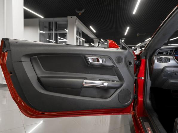 Ford Mustang VI Рестайлинг с пробегом 2020 года, цена 4 350 000 рублей, 32515 км, купе, Автокод Объявления