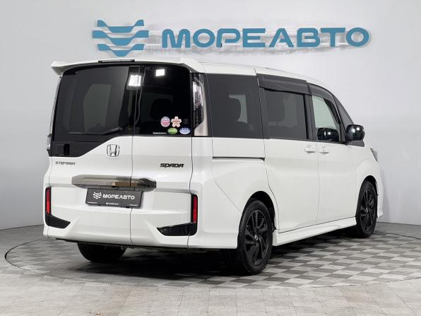 Honda Stepwgn V Рестайлинг с пробегом 2019 года, цена 2 600 000 рублей, 52000 км, минивэн, Автокод Объявления