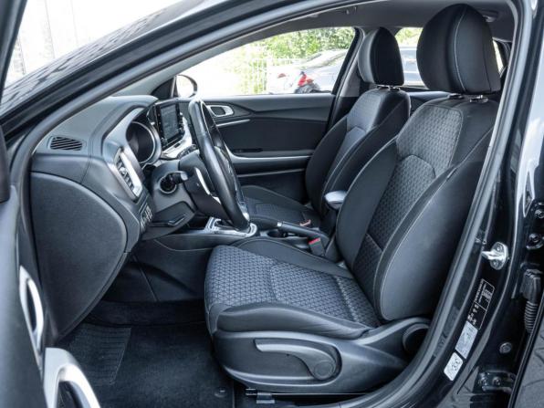 Kia XCeed I с пробегом 2021 года, цена 2 133 700 рублей, 49751 км, хэтчбек, Автокод Объявления
