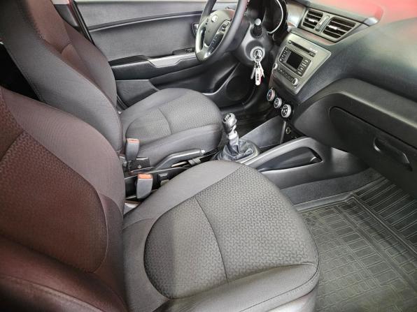 Kia Rio III Рестайлинг с пробегом 2016 года, цена 989 000 рублей, 181188 км, седан, Автокод Объявления