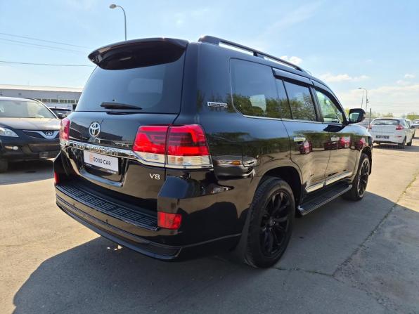 Toyota Land Cruiser 200 Series Рестайлинг 2 с пробегом 2019 года, цена 6 700 000 рублей, 93907 км, внедорожник, Автокод Объявления