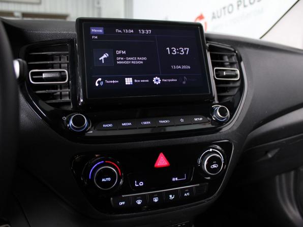 Hyundai Solaris II Рестайлинг с пробегом 2021 года, цена 1 460 000 рублей, 138000 км, седан, Автокод Объявления