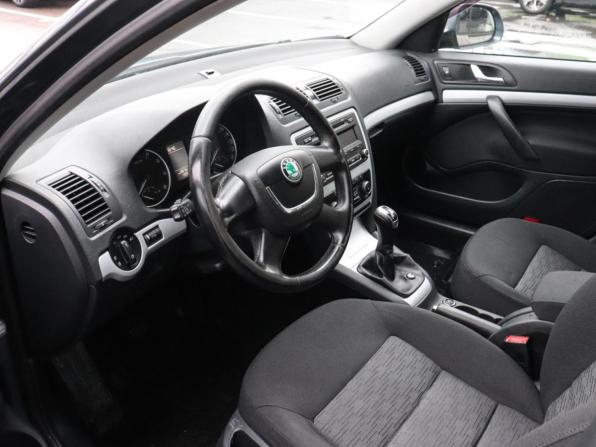Skoda Octavia II (A5) Рестайлинг с пробегом 2011 года, цена 840 000 рублей, 199979 км, лифтбек, Автокод Объявления