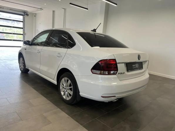 Volkswagen Polo V Рестайлинг с пробегом 2018 года, цена 1 140 900 рублей, 97469 км, седан, Автокод Объявления
