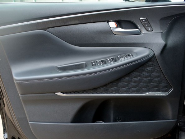Hyundai Santa Fe IV Рестайлинг с пробегом 2021 года, цена 3 549 000 рублей, 79881 км, offers.body_type.unknown, Автокод Объявления