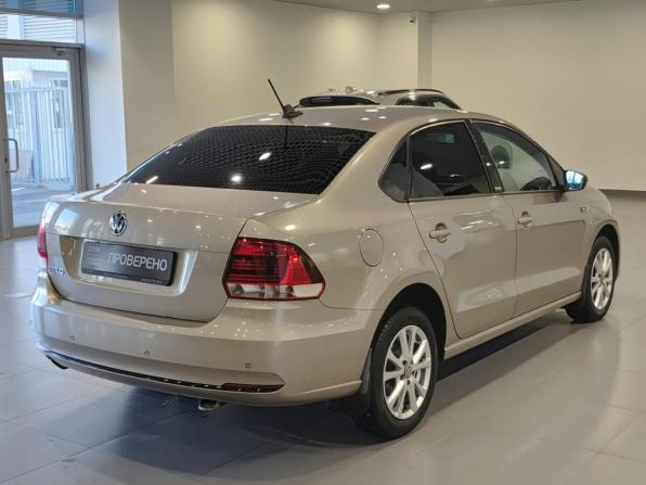 Volkswagen Polo V Рестайлинг с пробегом 2017 года, цена 1 247 000 рублей, 54281 км, седан, Автокод Объявления