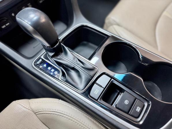 Hyundai Sonata VII (LF) Рестайлинг с пробегом 2018 года, цена 1 720 000 рублей, 99500 км, седан, Автокод Объявления
