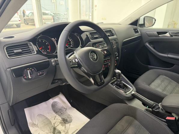 Volkswagen Jetta VI Рестайлинг с пробегом 2017 года, цена 1 370 000 рублей, 210888 км, седан, Автокод Объявления