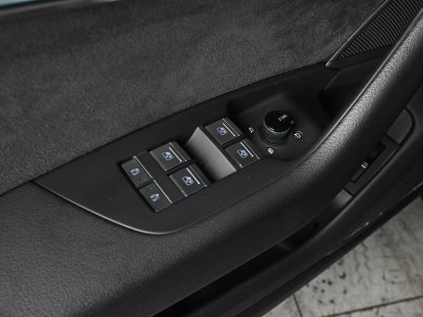 Audi A6 V (C8) с пробегом 2019 года, цена 4 249 000 рублей, 157972 км, седан, Автокод Объявления