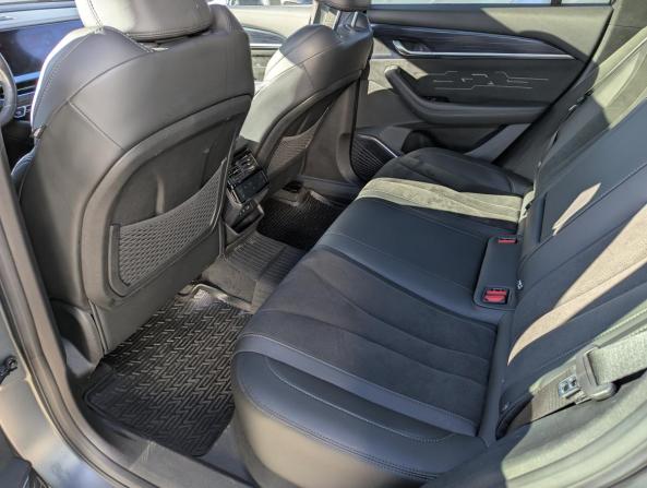 Geely Monjaro I с пробегом 2024 года, цена 2 775 000 рублей, 102335 км, внедорожник, Автокод Объявления