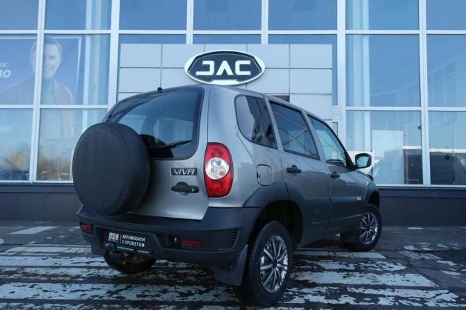 Chevrolet Niva I Рестайлинг с пробегом 2017 года, цена 610 000 рублей, 137000 км, внедорожник, Автокод Объявления