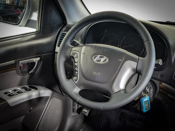 Hyundai Santa Fe II Рестайлинг с пробегом 2011 года, цена 1 279 500 рублей, 266000 км, внедорожник, Автокод Объявления