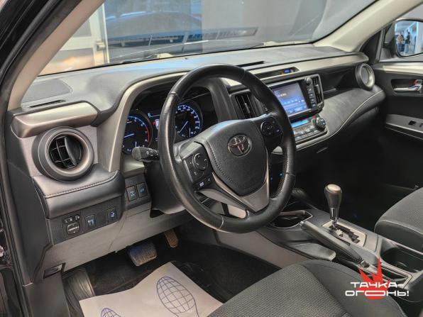 Toyota RAV4 IV (XA40) Рестайлинг с пробегом 2017 года, цена 2 378 000 рублей, 136000 км, внедорожник, Автокод Объявления