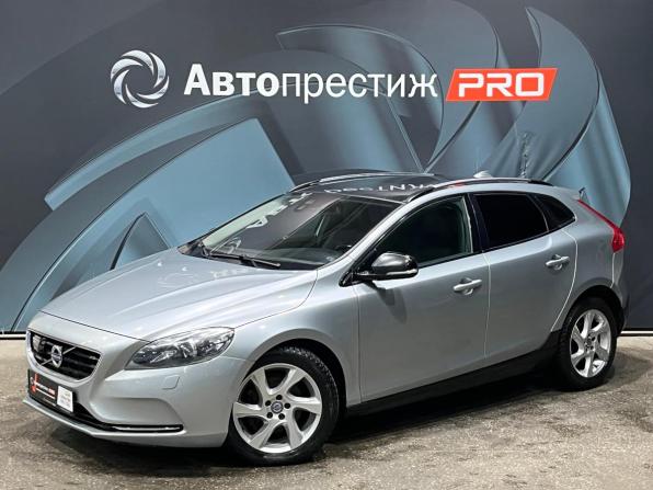 Volvo V40 II с пробегом 2014 года, цена 1 030 000 рублей, 125500 км, хэтчбек, Автокод Объявления