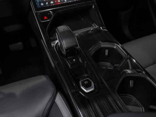 Geely Atlas II с пробегом 2024 года, цена 2 720 000 рублей, 29438 км, внедорожник, Автокод Объявления