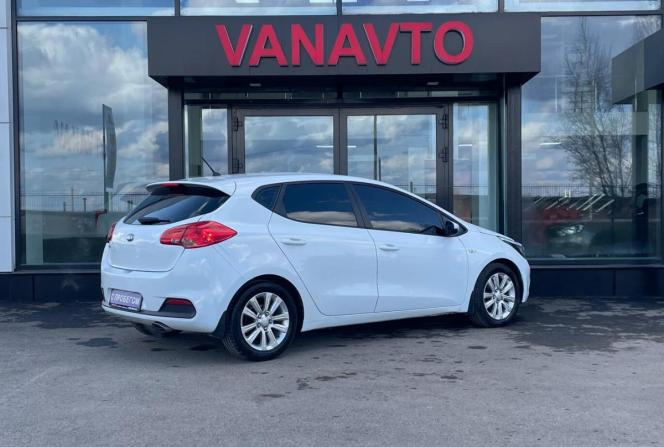 Kia Ceed II с пробегом 2014 года, цена 930 000 рублей, 168640 км, хэтчбек, Автокод Объявления