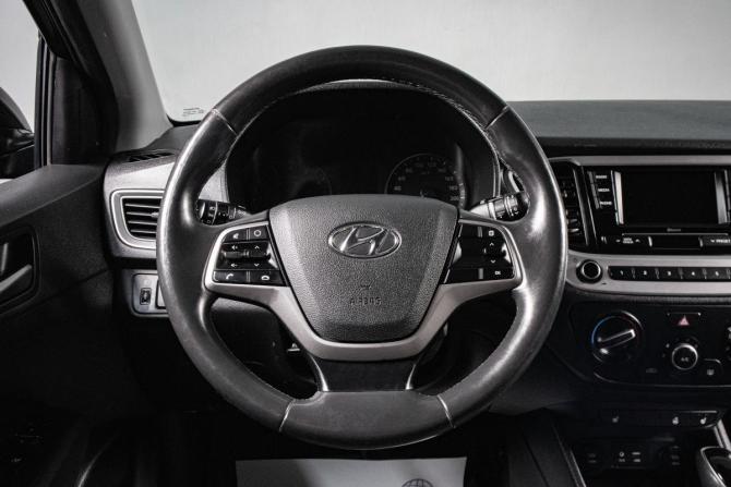 Hyundai Solaris II с пробегом 2018 года, цена 1 099 000 рублей, 150000 км, седан, Автокод Объявления