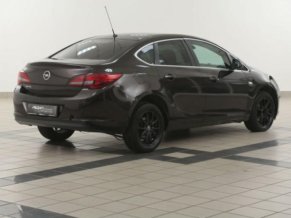Opel Astra J Рестайлинг с пробегом 2014 года, цена 577 000 рублей, 144000 км, седан, Автокод Объявления