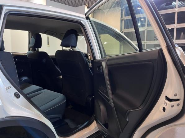 Toyota RAV4 IV (XA40) Рестайлинг с пробегом 2016 года, цена 2 349 000 рублей, 118500 км, внедорожник, Автокод Объявления