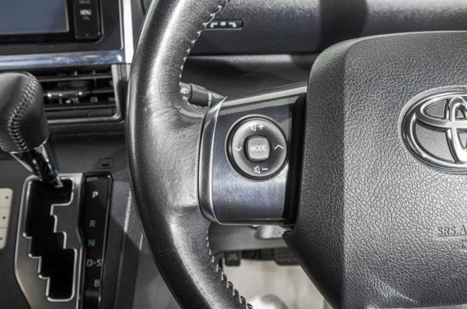 Toyota Sienta II с пробегом 2017 года, цена 1 439 000 рублей, 70500 км, компактвэн, Автокод Объявления