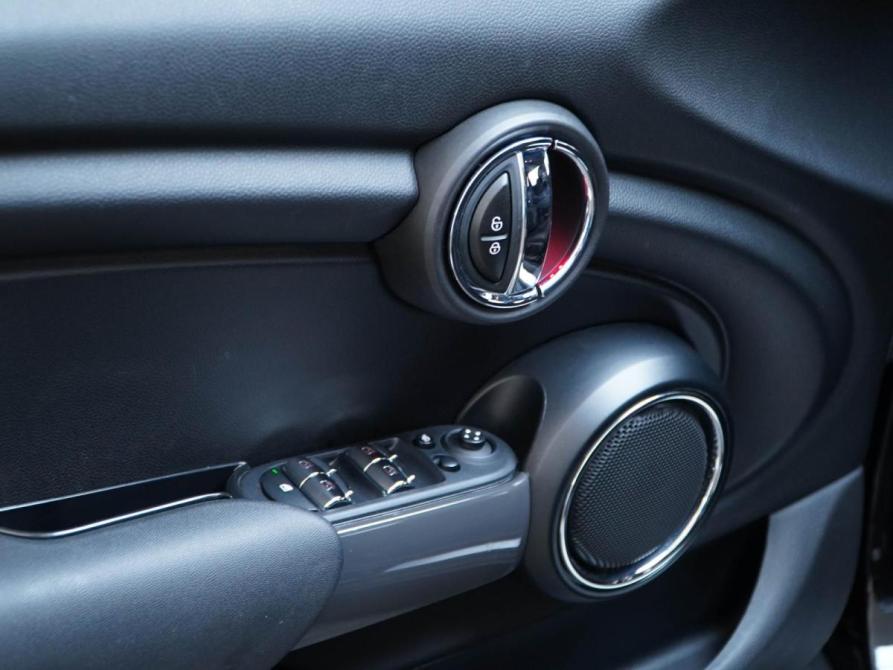 Mini Hatch III (F55/F56) Рестайлинг Москва  - изображение 17