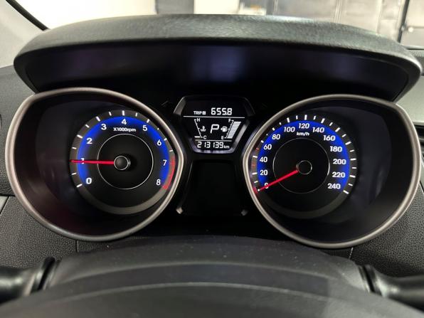 Hyundai Elantra V (MD) Рестайлинг с пробегом 2014 года, цена 1 100 000 рублей, 213000 км, седан, Автокод Объявления