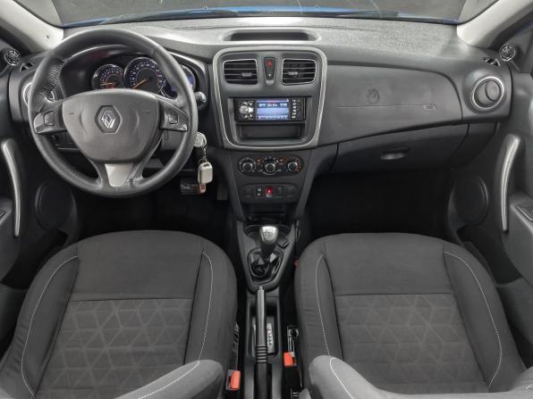 Renault Sandero II с пробегом 2015 года, цена 629 000 рублей, 211757 км, хэтчбек, Автокод Объявления