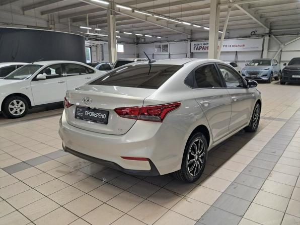Hyundai Solaris II с пробегом 2019 года, цена 1 330 000 рублей, 118400 км, седан, Автокод Объявления