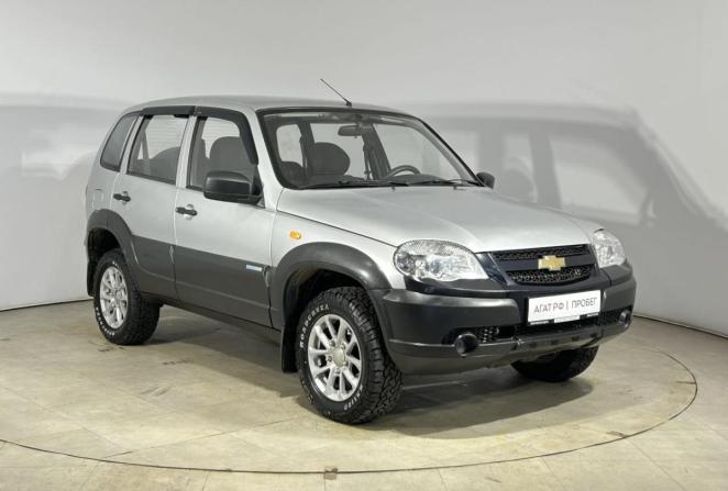 Chevrolet Niva I Рестайлинг с пробегом 2009 года, цена 415 000 рублей, 180842 км, внедорожник, Автокод Объявления