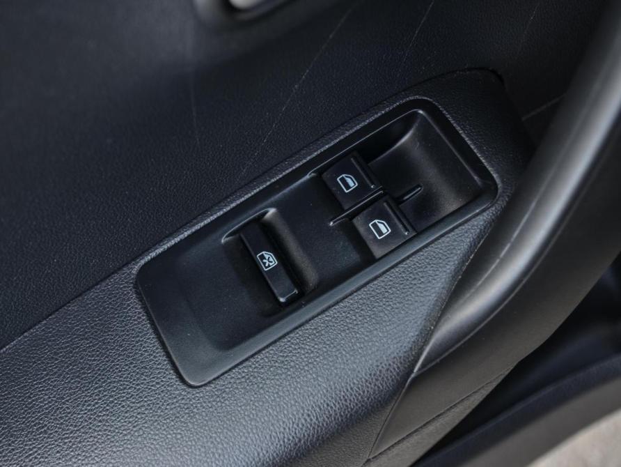 Volkswagen Polo V Рестайлинг Курган  - изображение 17