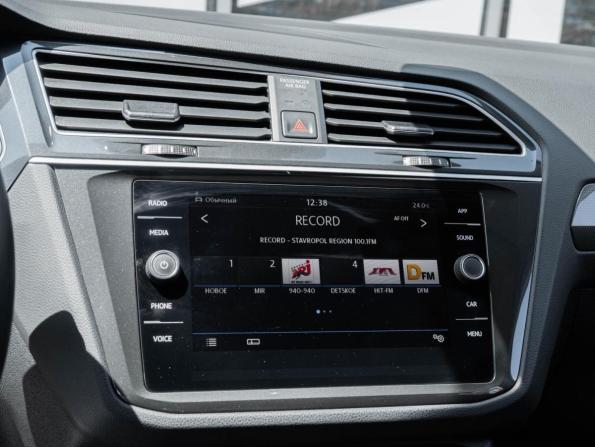 Volkswagen Tiguan II с пробегом 2019 года, цена 2 544 000 рублей, 57496 км, внедорожник, Автокод Объявления