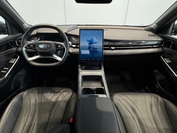 Geely Preface I с пробегом 2024 года, цена 2 580 000 рублей, 26940 км, седан, Автокод Объявления