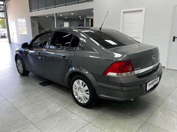 Opel Astra H Рестайлинг с пробегом 2011 года, цена 500 000 рублей, 242877 км, седан, Автокод Объявления