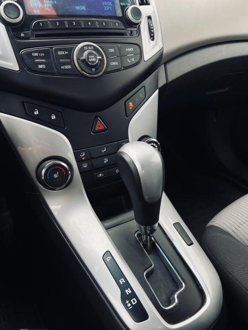 Chevrolet Cruze I Рестайлинг Санкт-Петербург  - изображение 13