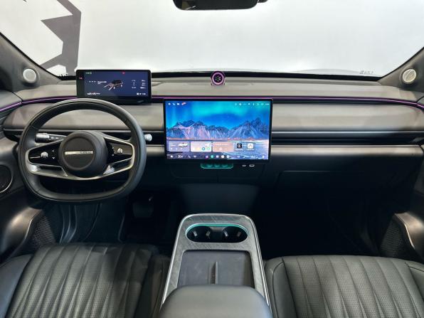 Exeed Exlantix ET с пробегом 2025 года, цена 5 469 900 рублей, 5888 км, внедорожник, Автокод Объявления