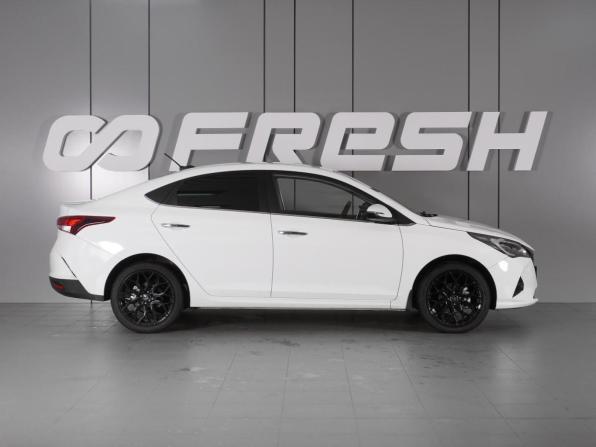 Hyundai Solaris II Рестайлинг с пробегом 2020 года, цена 1 849 000 рублей, 60476 км, седан, Автокод Объявления