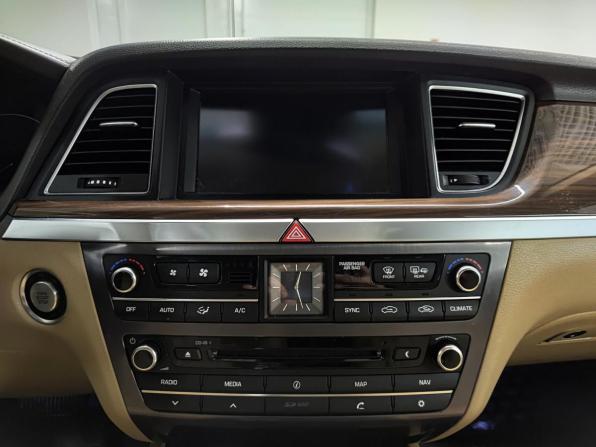 Hyundai Genesis II с пробегом 2014 года, цена 1 539 000 рублей, 190000 км, седан, Автокод Объявления
