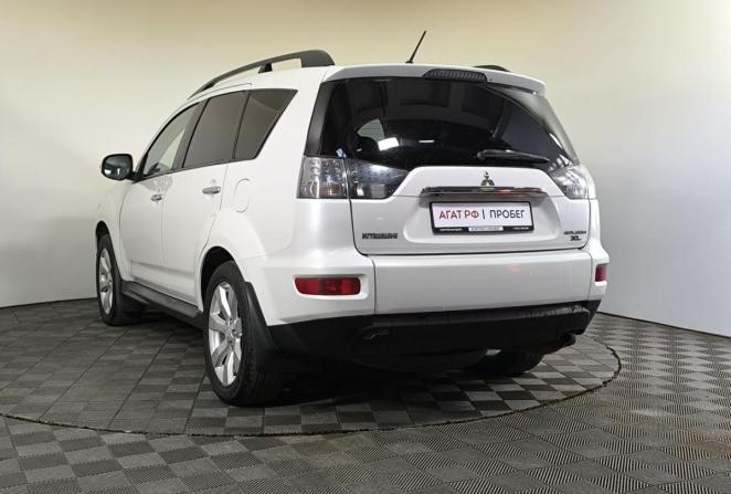 Mitsubishi Outlander II Рестайлинг с пробегом 2011 года, цена 1 090 000 рублей, 202353 км, внедорожник, Автокод Объявления