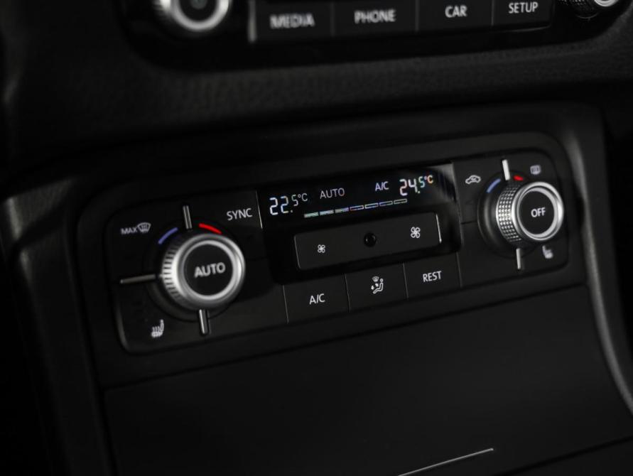 Volkswagen Touareg II Рестайлинг Санкт-Петербург  - изображение 17
