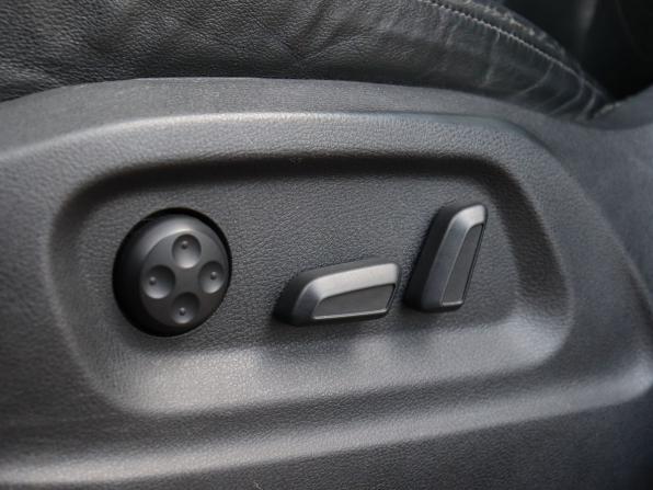 Audi Q5 I (8R) с пробегом 2010 года, цена 1 300 000 рублей, 262601 км, внедорожник, Автокод Объявления