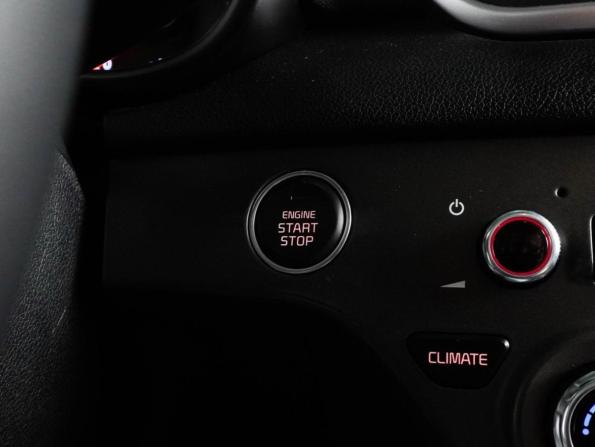 Kia Sportage IV Рестайлинг с пробегом 2019 года, цена 2 090 000 рублей, 200619 км, внедорожник, Автокод Объявления