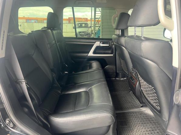 Toyota Land Cruiser 200 Series Рестайлинг 2 с пробегом 2016 года, цена 6 250 000 рублей, 170932 км, внедорожник, Автокод Объявления