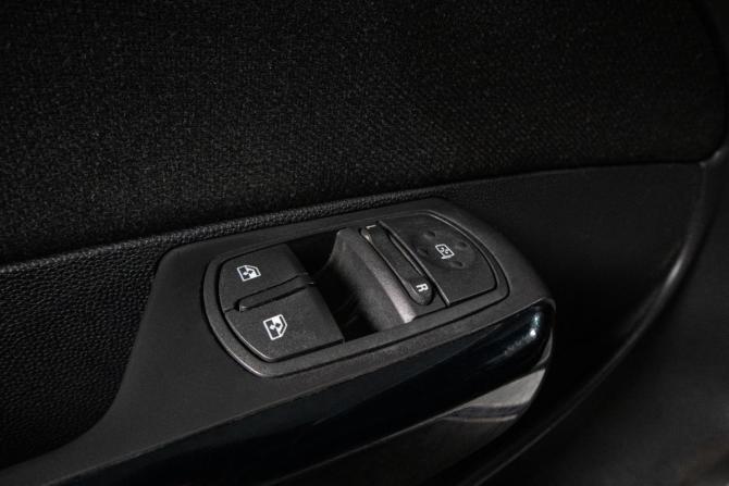 Opel Corsa D с пробегом 2012 года, цена 809 000 рублей, 76500 км, хэтчбек, Автокод Объявления