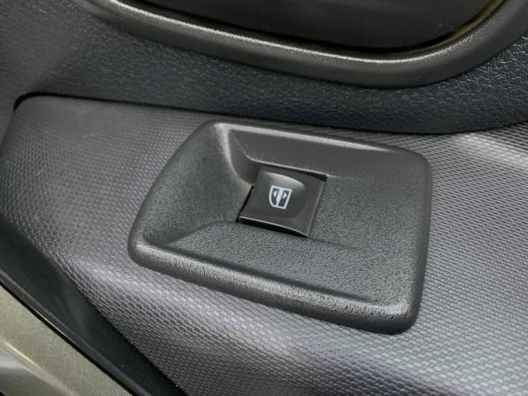 Renault Sandero II Рестайлинг с пробегом 2021 года, цена 1 120 000 рублей, 112233 км, хэтчбек, Автокод Объявления